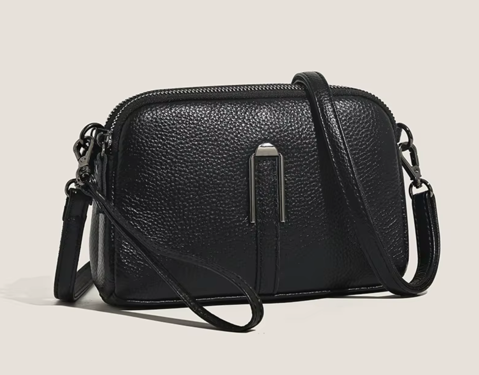 Ario Cutie Crossbody Bag